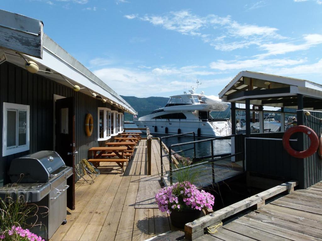 Brown'S Bay Resort Campbell River Exterior foto
