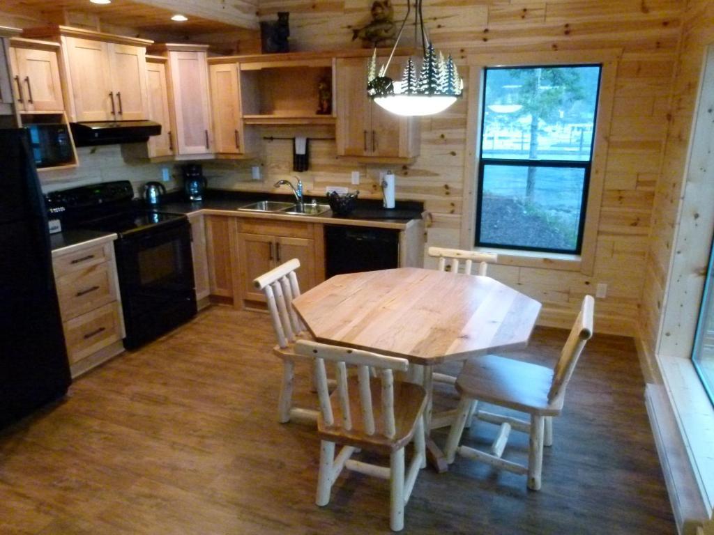 Brown'S Bay Resort Campbell River Habitación foto